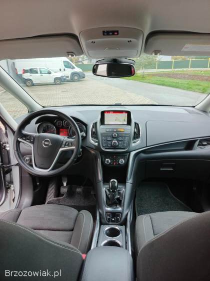 Opel Zafira 2016