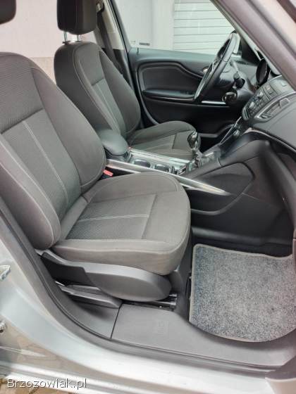 Opel Zafira 2016