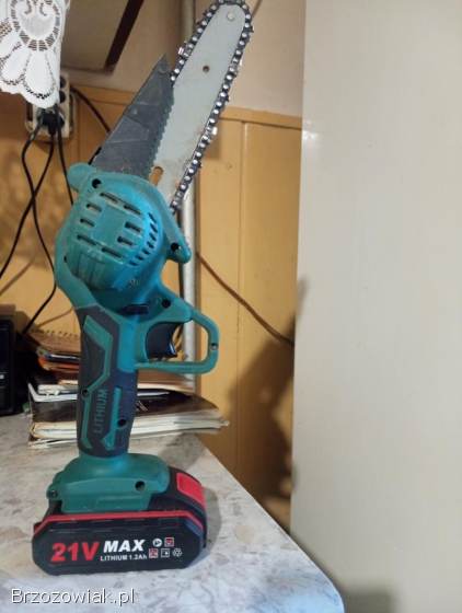 Piła łancuchowa akumulatorowa