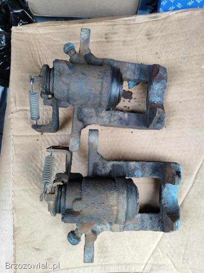 Zacisk hamulcowy Opel Astra j 1.  4 -  tył