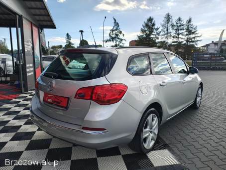 Opel Astra 1.  4Benz+LPG!   2015