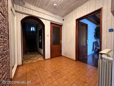 Dom w bliskiej odległości od centrum Jasła