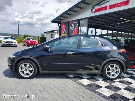 Honda Civic Benzyna 1.  4 UFO  2008