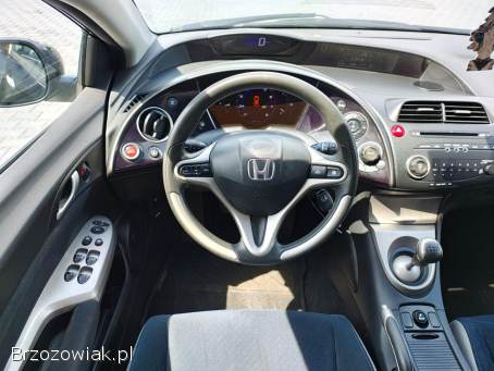 Honda Civic Benzyna 1.  4 UFO  2008