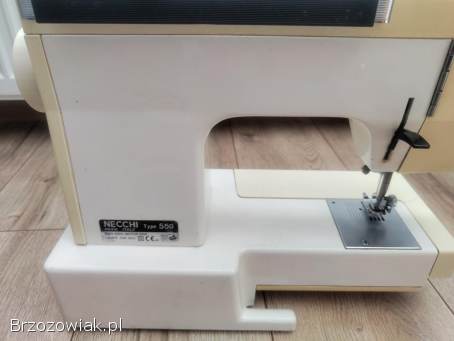 Włoska maszyna do szycia Necchi model 559