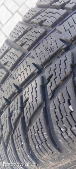 235/60r18 NOKIAN,  4 opony zimowe 18 cali,  do SUV,  8mm