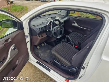 Toyota iQ SOL perła 2009