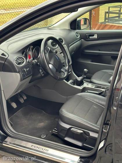 Ford Focus 1,  6 16v Benzyna  2009