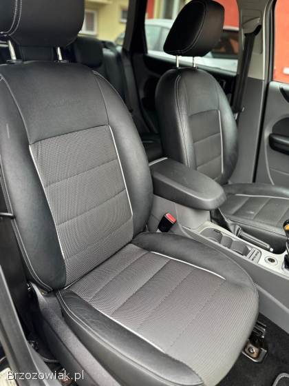 Ford Focus 1,  6 16v Benzyna  2009