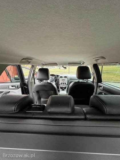 Ford Focus 1,  6 16v Benzyna  2009