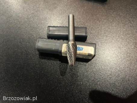 Frezy trzpieniowe z węglika spiekanego oraz dysze tnące