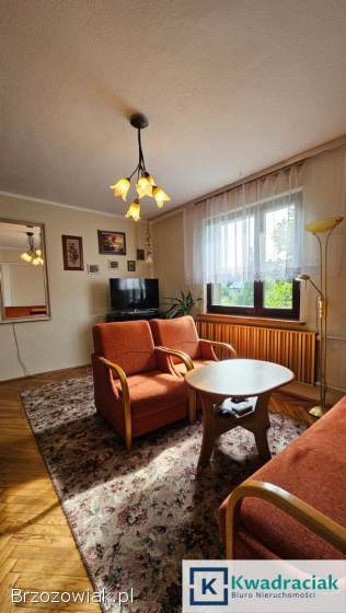 Dom wolnostojący w Pisarowcach – przestronny,  z budynkami gospodarczymi