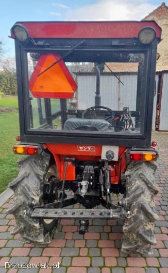 Traktor Yanmar F20D z pługiem