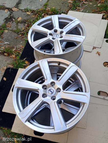 Komplet koła felgi aluminiowe do Volvo zima jak Nowe Polecam