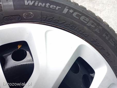 Opel Karl bez jednego kołpaka 500zl