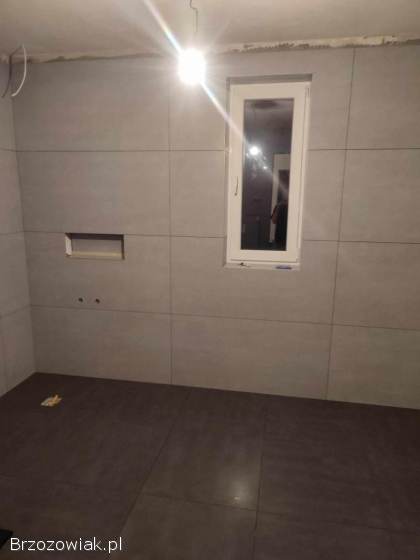 Płytkarz/ Układanie płytek