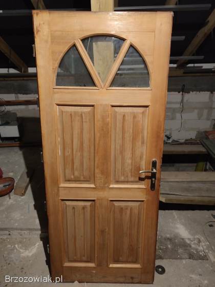 Drzwi zewnętrzne drewniane