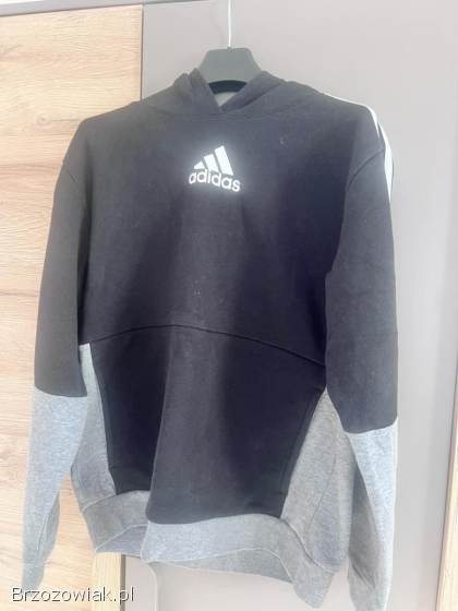 Sprzedam bluzy i spodnie