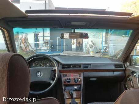 Mercedes-Benz W124 2.  5d 1990