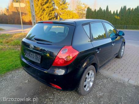 Kia Cee'd 1.  4 B 2007
