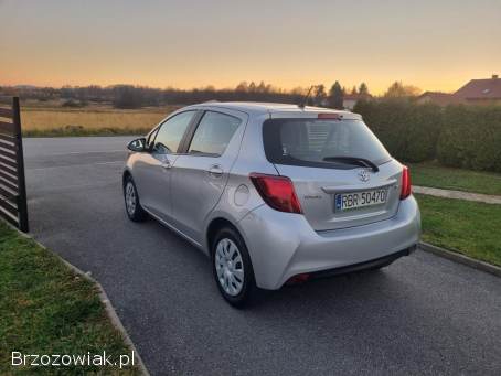 Toyota Yaris 1.  3 benzyna  2015