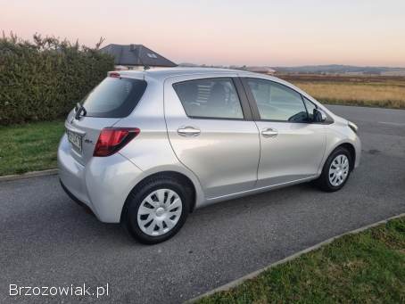 Toyota Yaris 1.  3 benzyna  2015