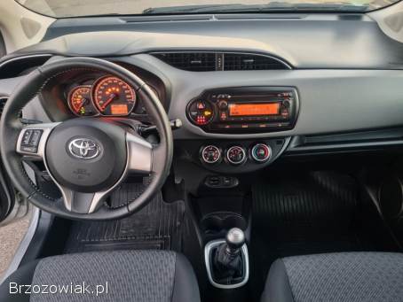 Toyota Yaris 1.  3 benzyna  2015