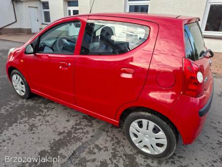Nissan Pixo Benzyna 1.  0  2010