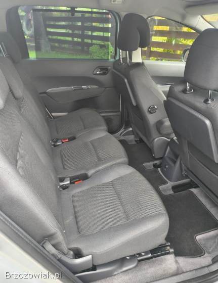 Peugeot 5008 2.  0 HDi Allure 2015