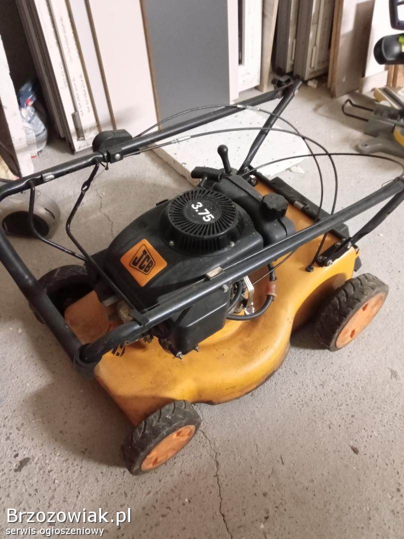 Kosiarka JCB z napędem