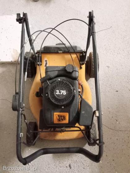 Kosiarka JCB z napędem