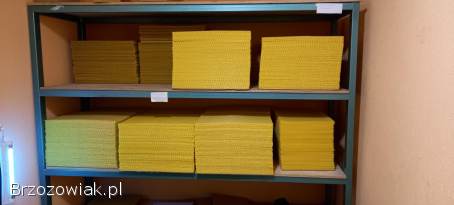 Przerób wosku na węzę,  węza pszczela.