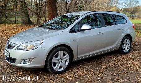 Opel Astra J 2011