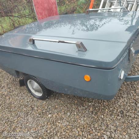 Przyczepka,  zabytkowa PRL kemping