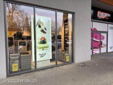 Swiadczymy usługi mycia okien oraz witryn okiennych do wysokości 6 m