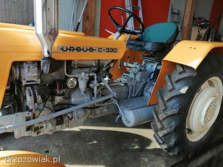 Ciągnik rolniczy ursus c-330 z 1983 roku