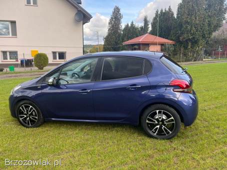 Peugeot 208 2016