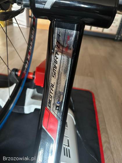 Trenażer Elite Qubo Digital Smart B+ i koło z kasetą