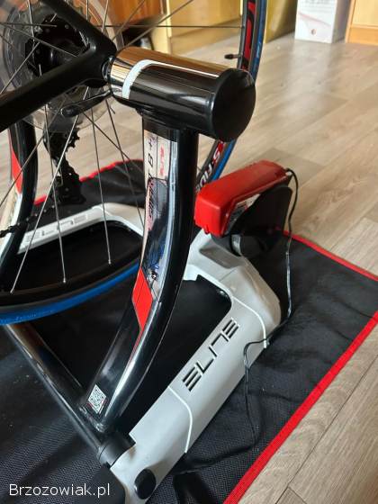 Trenażer Elite Qubo Digital Smart B+ i koło z kasetą