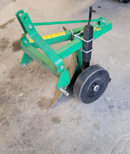 Traktorek Mitsubishi MT-155 + glebogryzarka Mitsubishi P-120 + pług + brona