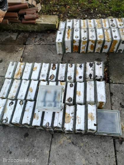 Luksfery,  pustaki szklane