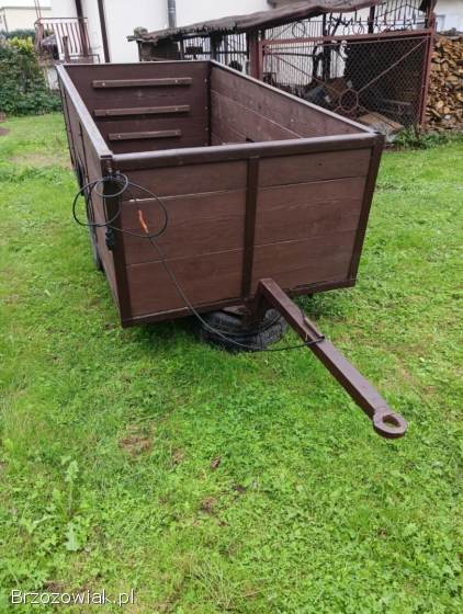 Przyczepa dwukołowa do ciągnika