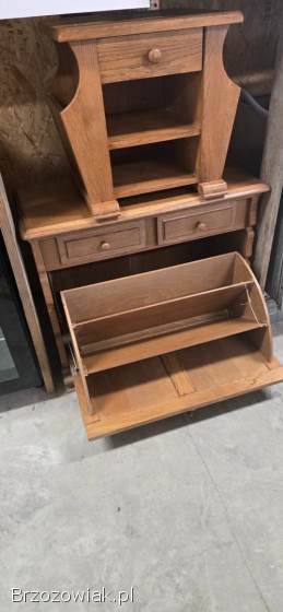 Drewniana,  solidna szafka na buty plus szafka na parasole.