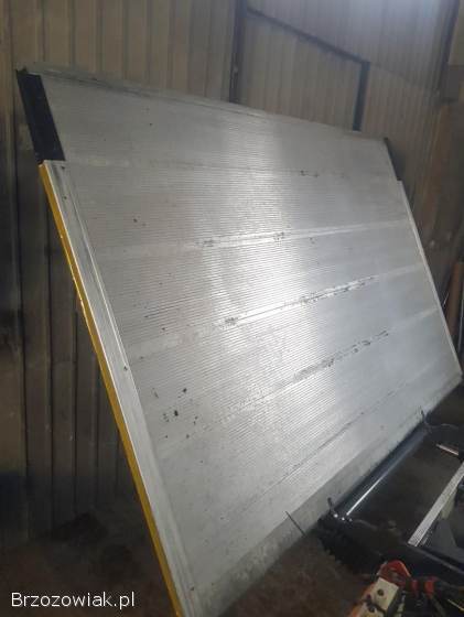 Kontener,  skrzynia ładunkowa,  paka,  winda załadowcza,  podest