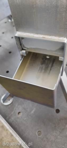 Piecyk rakietowy do gotowania na działce