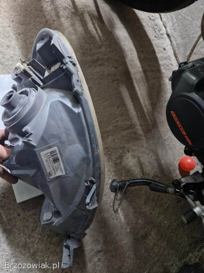 Reflektor Lampa Toyota Yaris 1