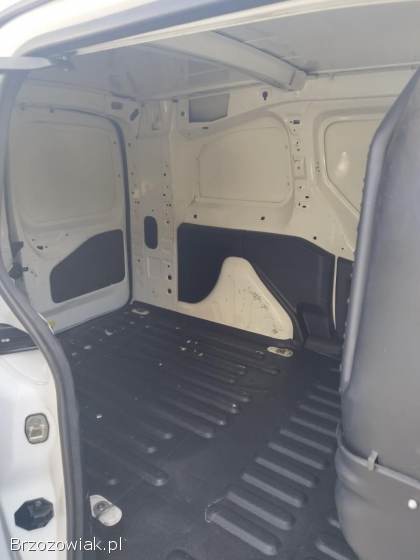 Citroen Berlingo 1.  6 HDi Long 3 os.  Faktura