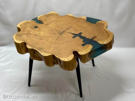 Stoliki drewniane z żywicą