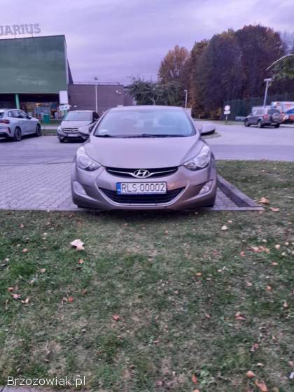 Hyundai Elantra 2012