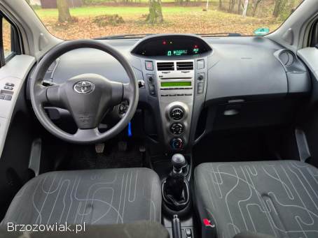 Toyota Yaris 1.  3 Benzyna LIFT 2009